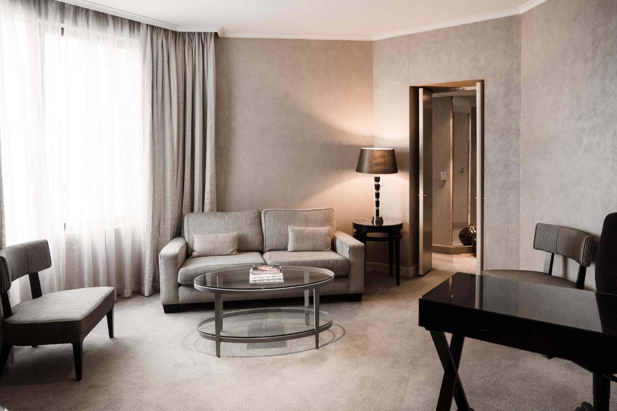 One-Bedroom Suite with City View
