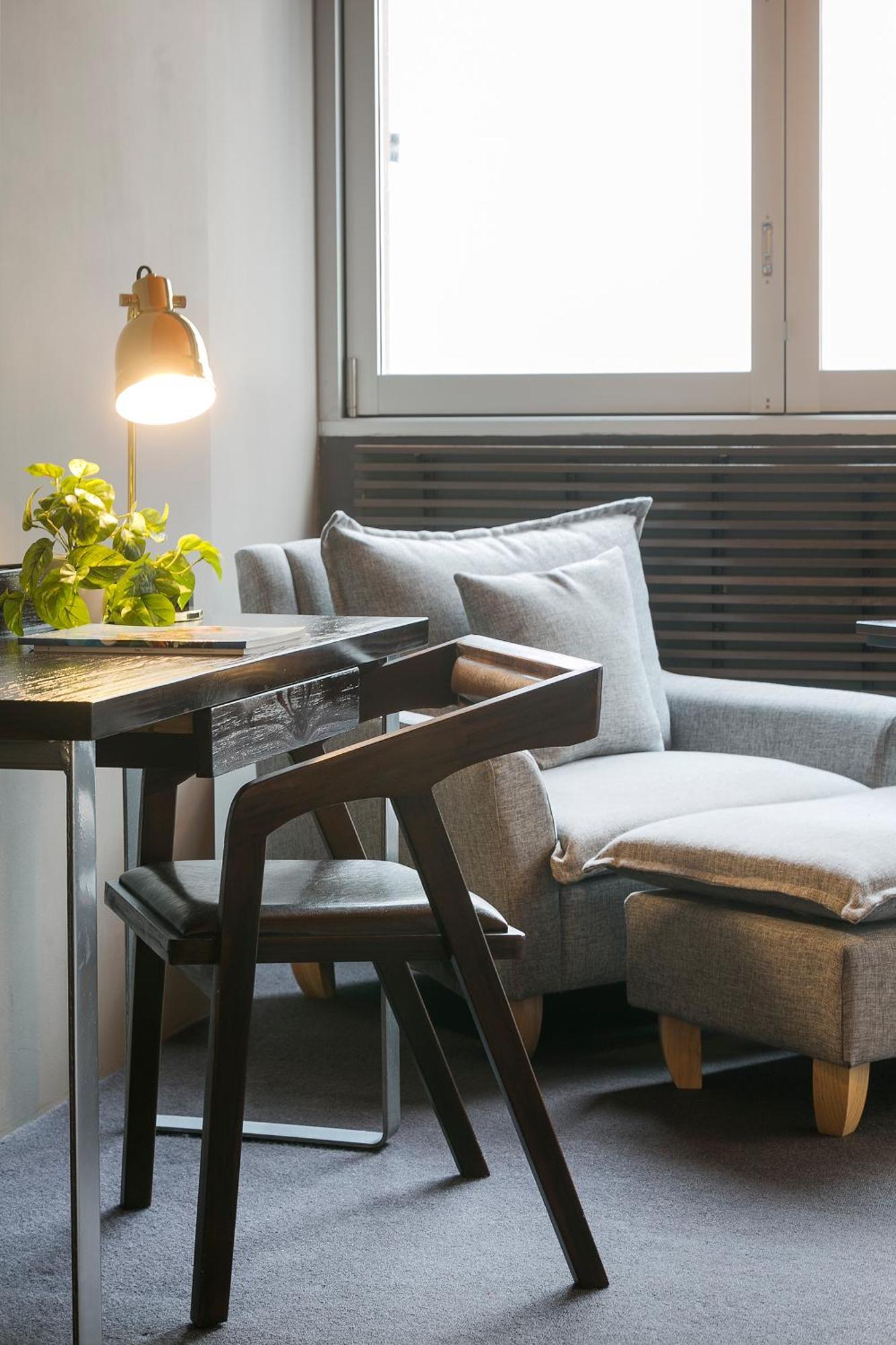 Corner Balcony Suite