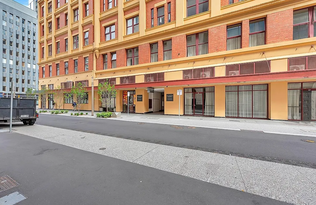 Franklin Apartments-1