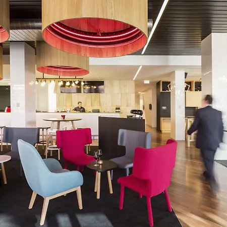 Ibis Adelaide-2